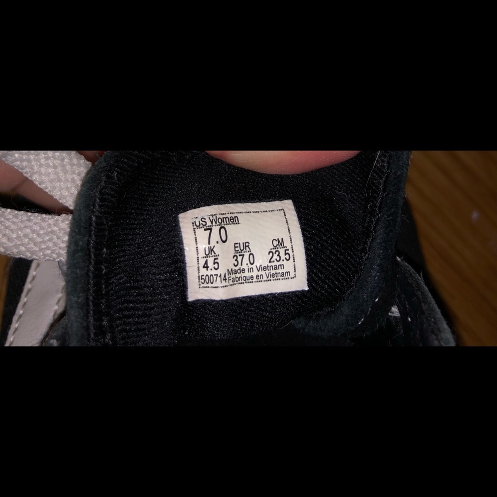 black vans!! - Picture 3 of 3